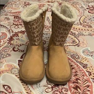 Michael Kors NWOT boots girls 4